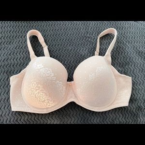 STUNNING SUPPORT
Full Coverage Bra.  Ivory  34D